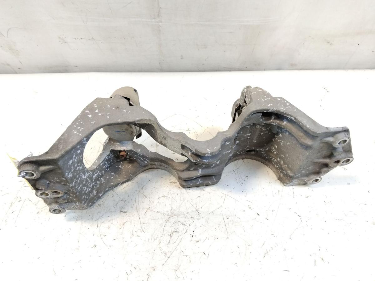 VW Phaeton GP3 original Getriebequertr&auml;ger 4.2FSI Automatik BJ2011 3D0399263AS