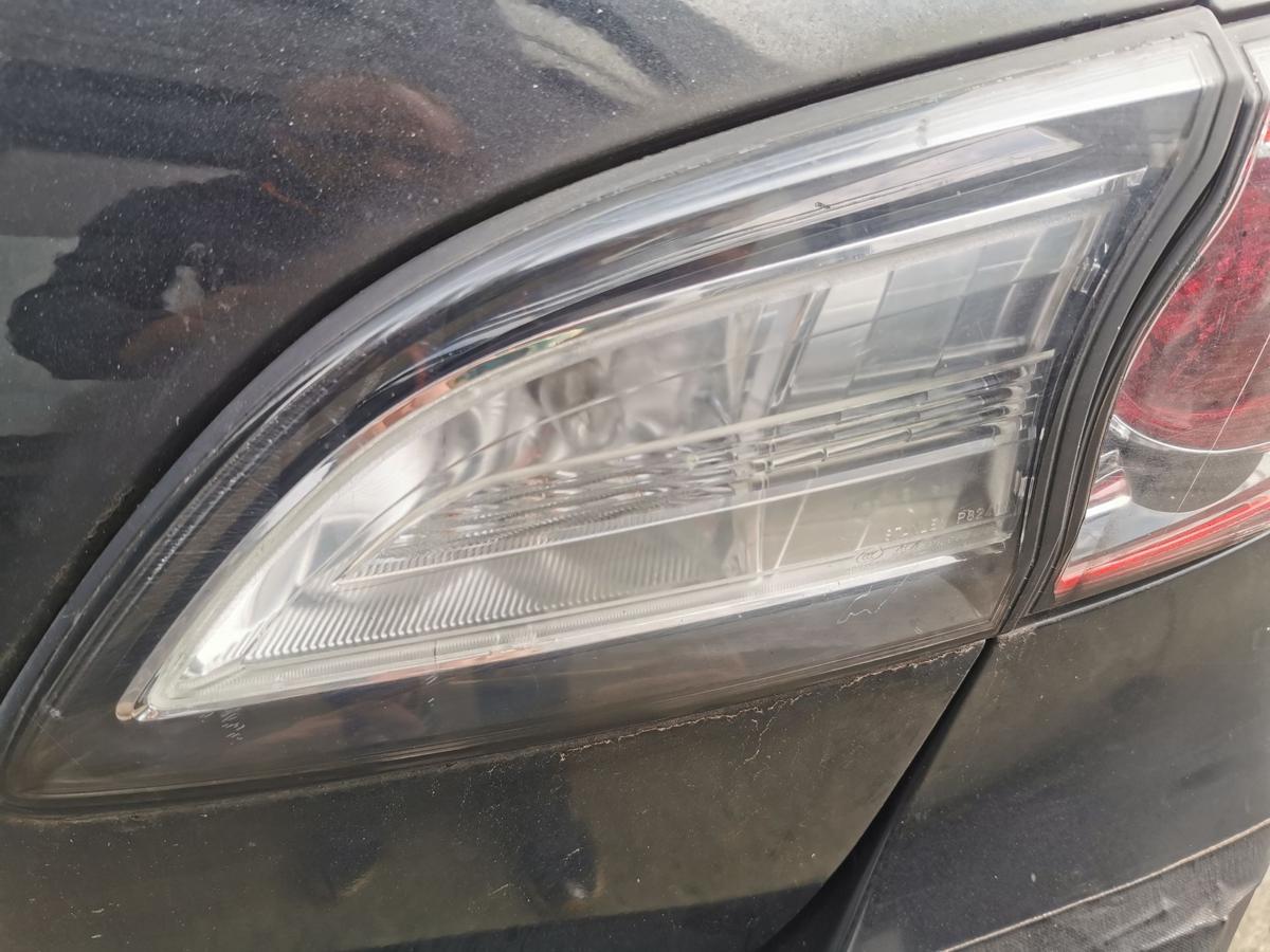 Mazda 3 BL Rückleuchte Schlussleuchte Rücklicht hinten innen rechts 5 Türer