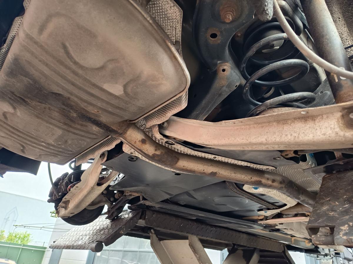 Mercedes W246 original Hinterachse Tr&auml;ger scheibengebremst 98Tkm B180 Bj 2014