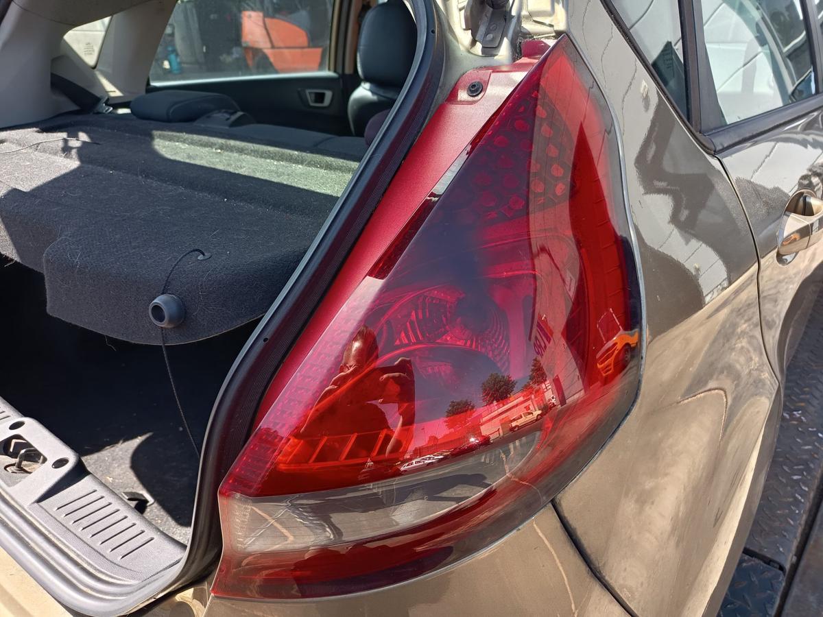 Ford Fiesta VI original R&uuml;ckleuchte rechts vor Facelift Baujahr 2012