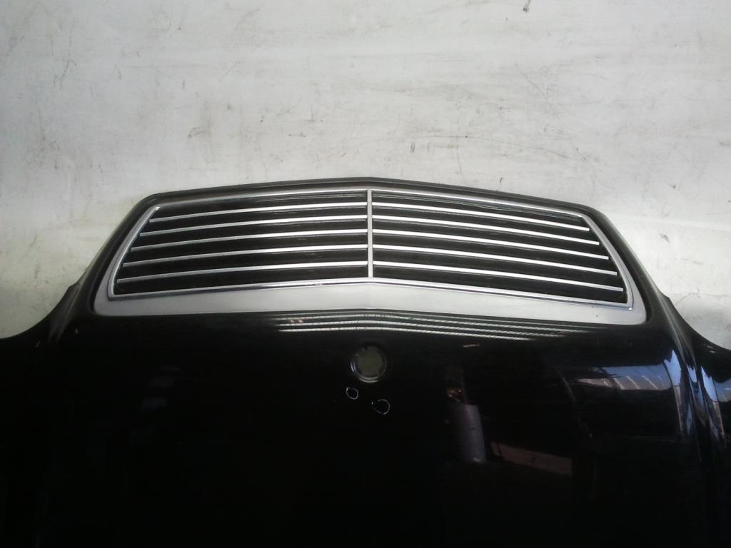 Mercedes E Klasse T Modell S210 Motorhaube mit Kühlergrill schwarzmetallic 1996