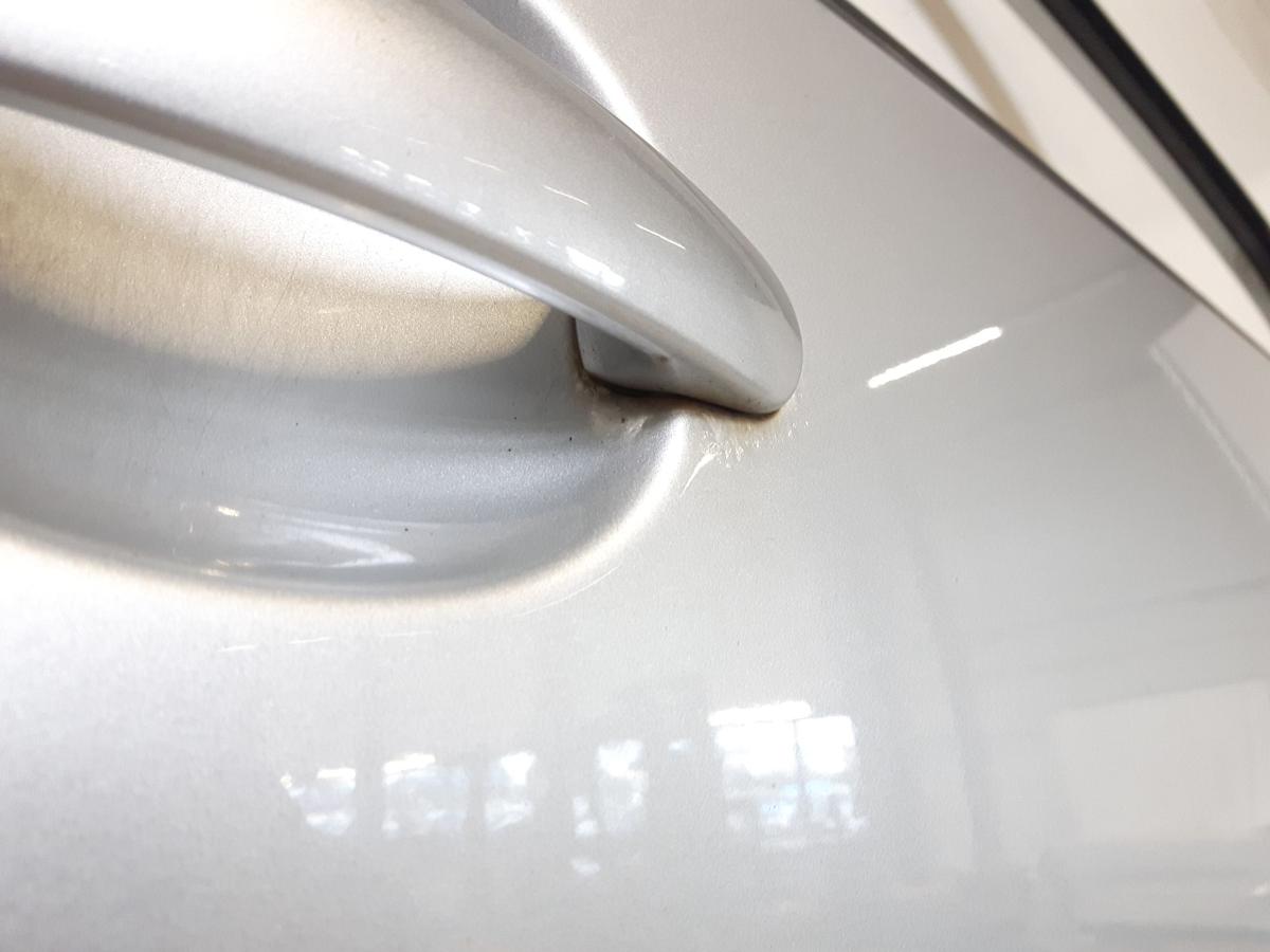 VW Up Tür vorn rechts Beifahrertür 3-türig reflexsilbermetallic LA7W Bj.2012