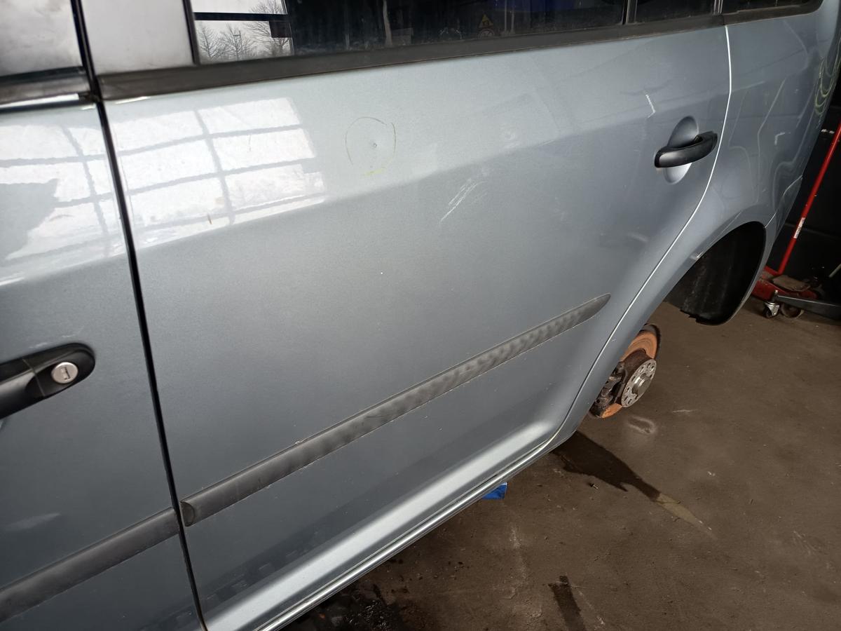 VW Touran 1T3 GP original T&uuml;r hinten links Fond R7N Mountaingrey Bj 2010