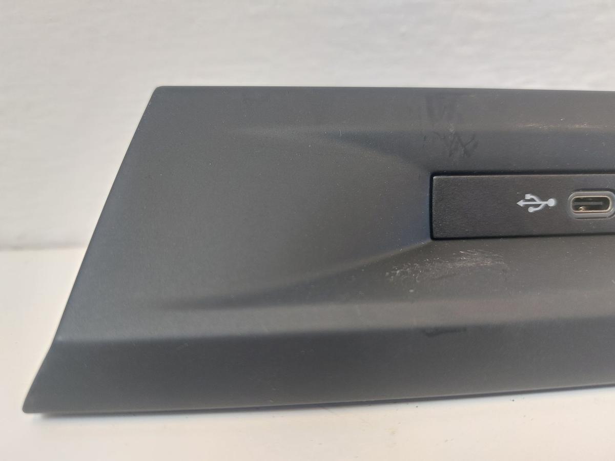 VW Golf 8 VIII CD Variant Leiste USB Anschl&uuml;sse Armaturenbrett vorn