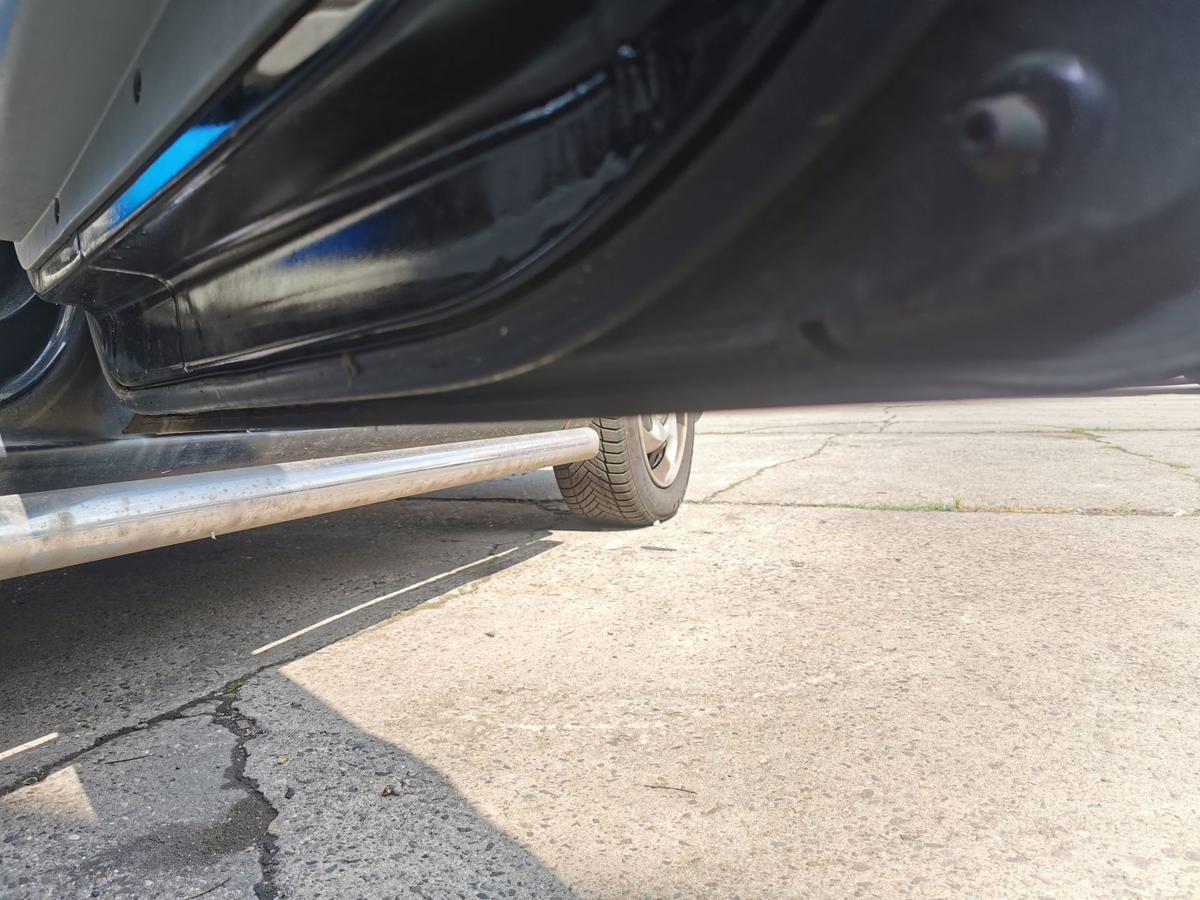 Hyundai Trajet FO Tür Autotür Rohbautür Fondtür hinten rechts EB Ebony Black Roh