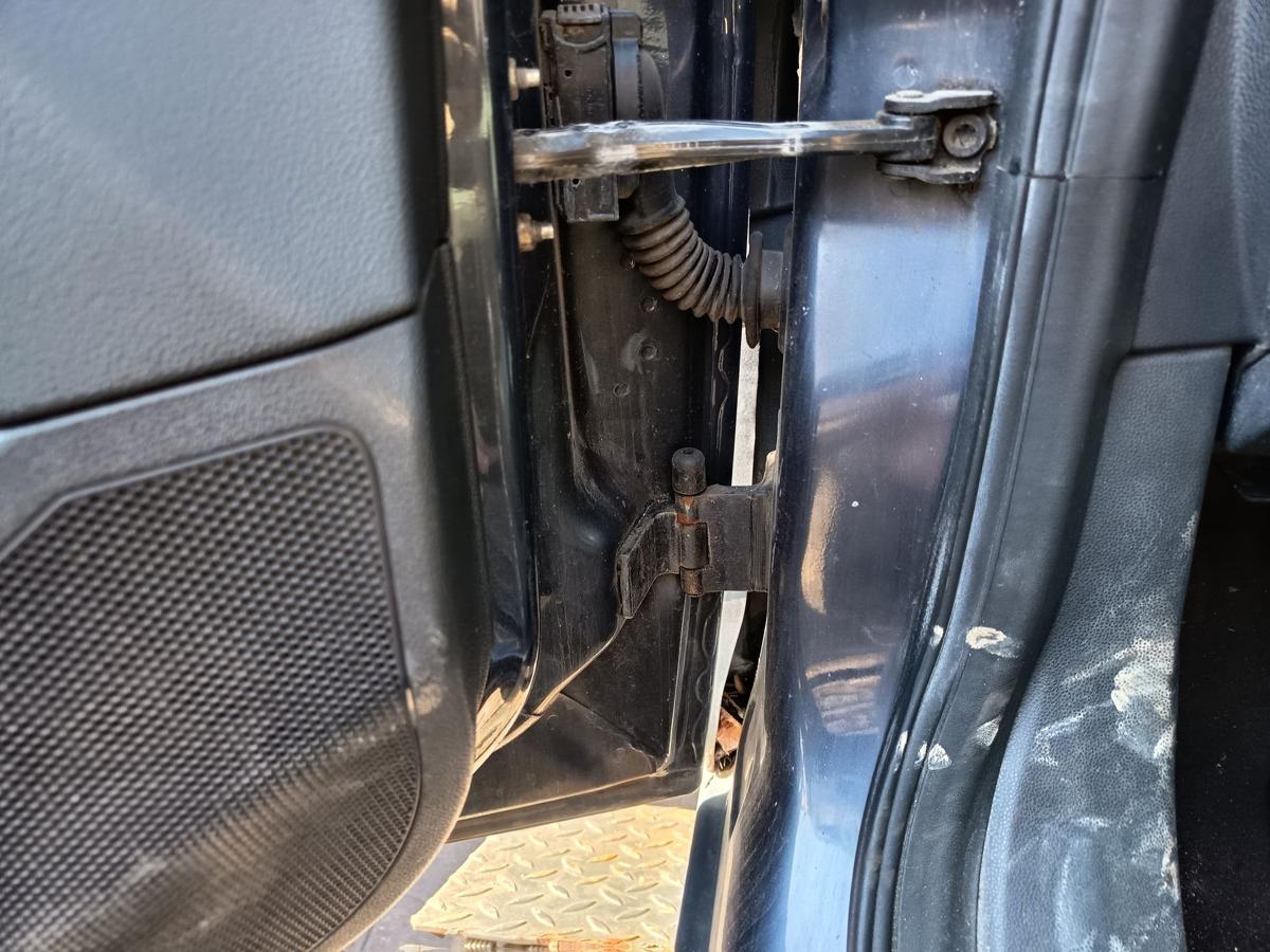 Opel Astra H original T&uuml;r vorn links Fahrer Z168 Metroblau Bj 2006