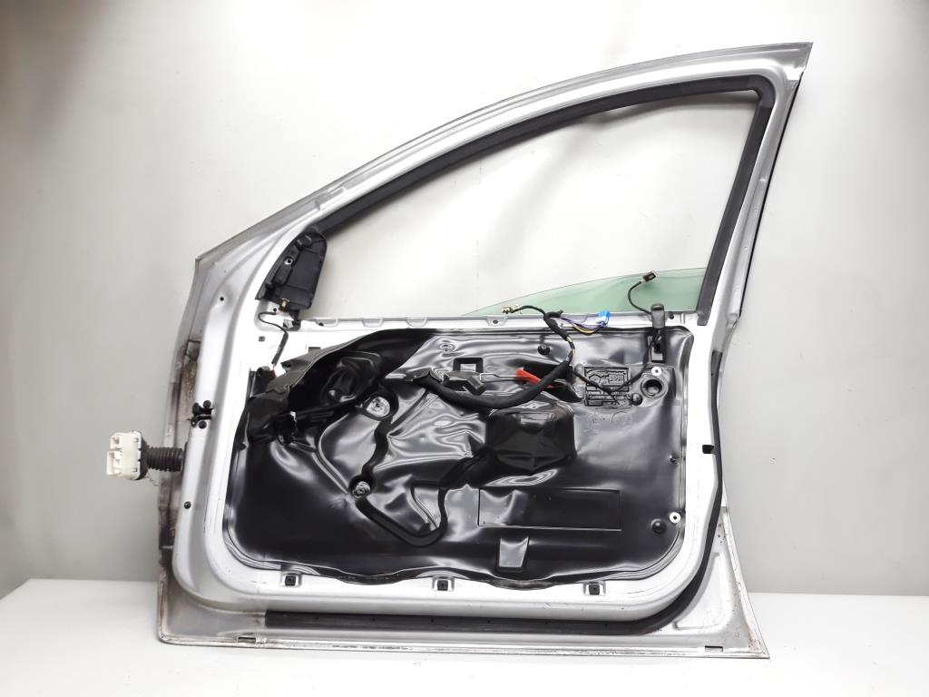 Chrysler 300M LH T&uuml;r vorn rechts Beifahrert&uuml;r BJ2001 silber