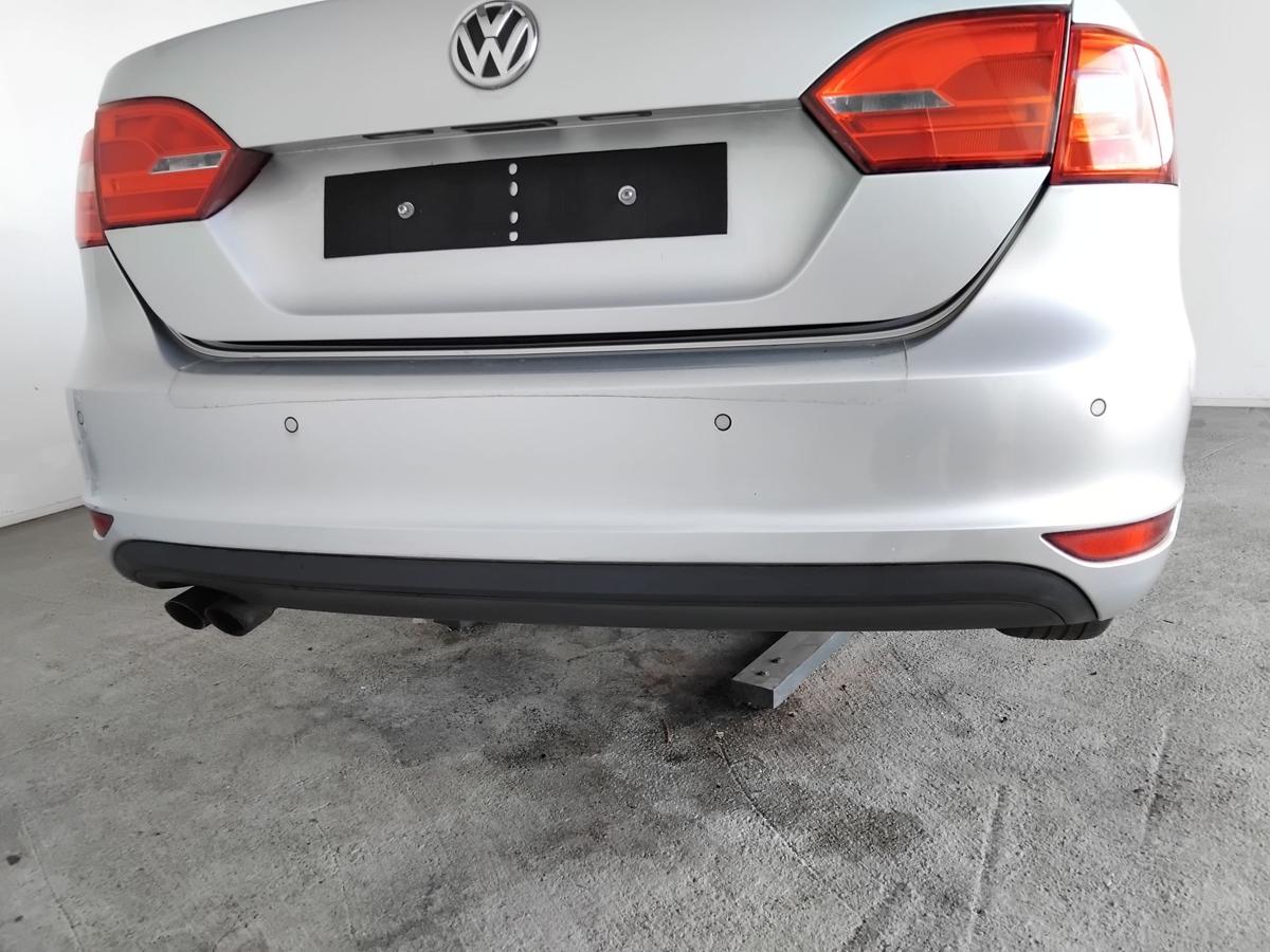 VW Jetta VI 162 original Stossf&auml;nger Sto&szlig;stange hinten mit PDC reflexsilber LA7W BJ2012