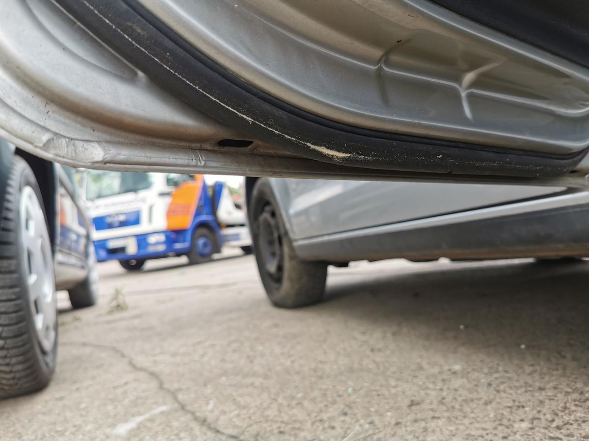 VW Polo 9N1 Tür Autotür Rohbautür Fondtür hinten links LA7W Reflexsilber met