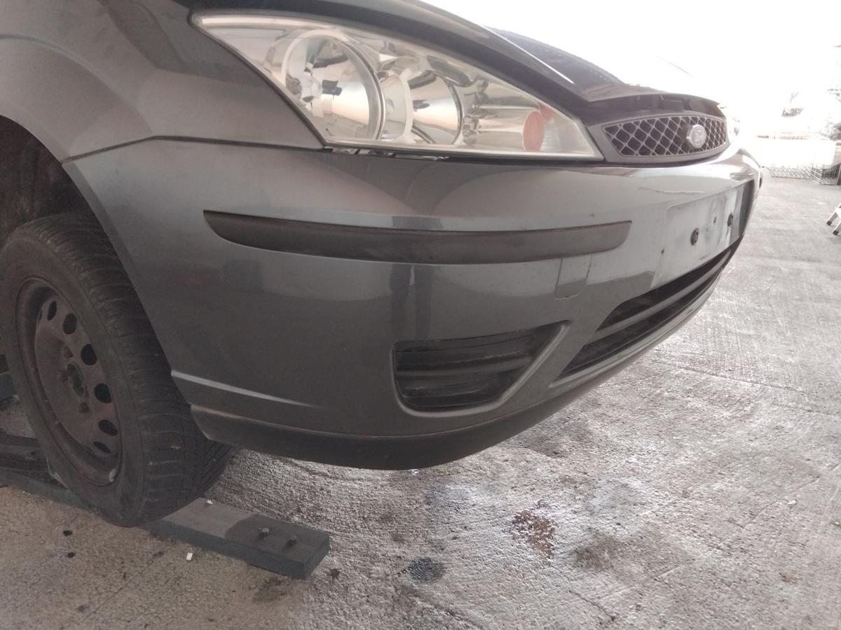 Ford Focus 1 Facelift original Stoßstange Stossfänger vorn Graphit-Grau BJ2003