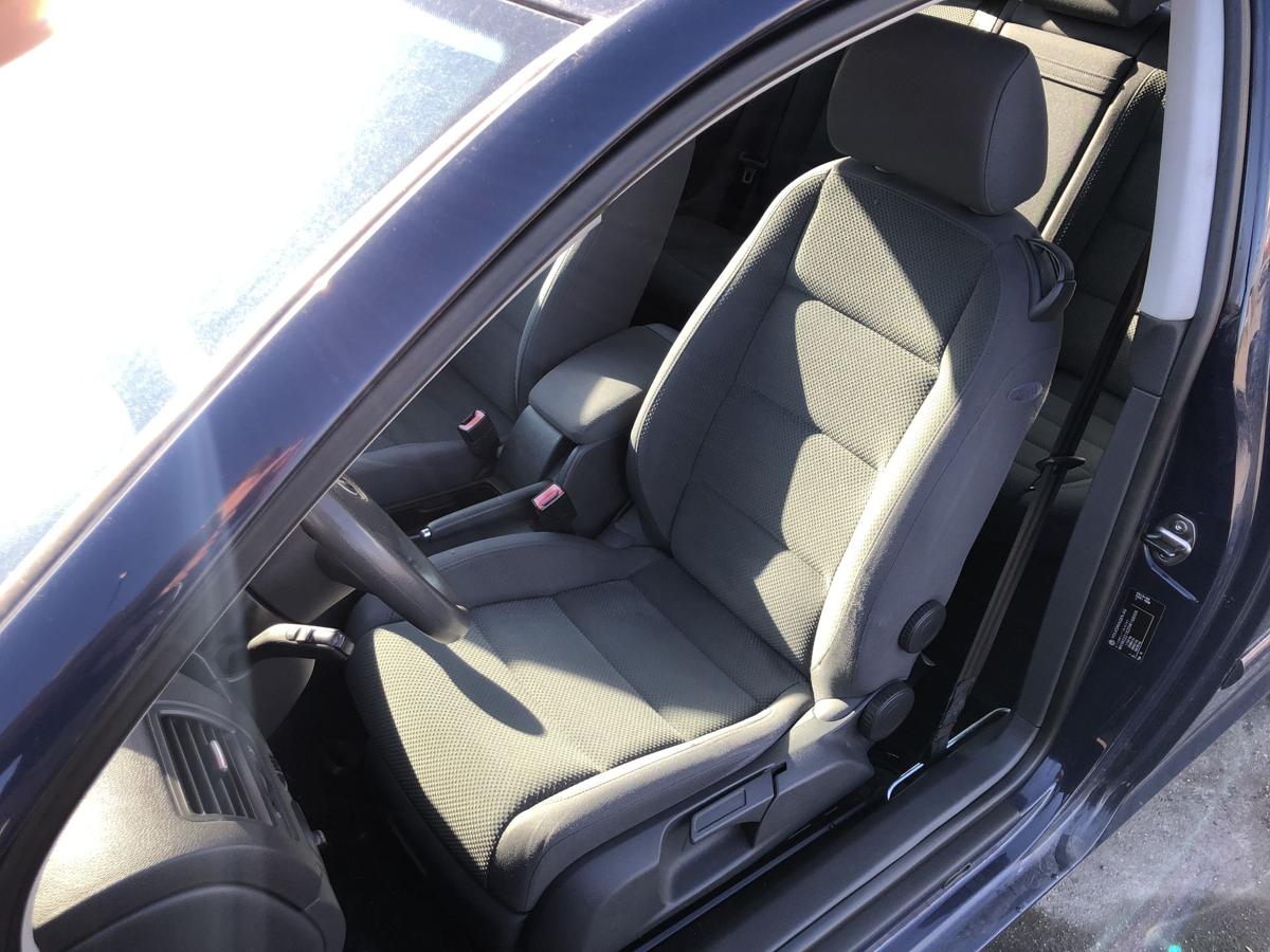 VW Golf 5 V 1K Sitz vorn links Fahrersitz f&uuml;r 3 t&uuml;rer passend ohne Sitzheizung