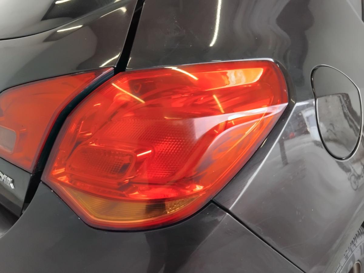 Opel Astra J 5-T&uuml;rer Flie&szlig;heck original R&uuml;ckleuchte Heckleuchte rechts BJ2012
