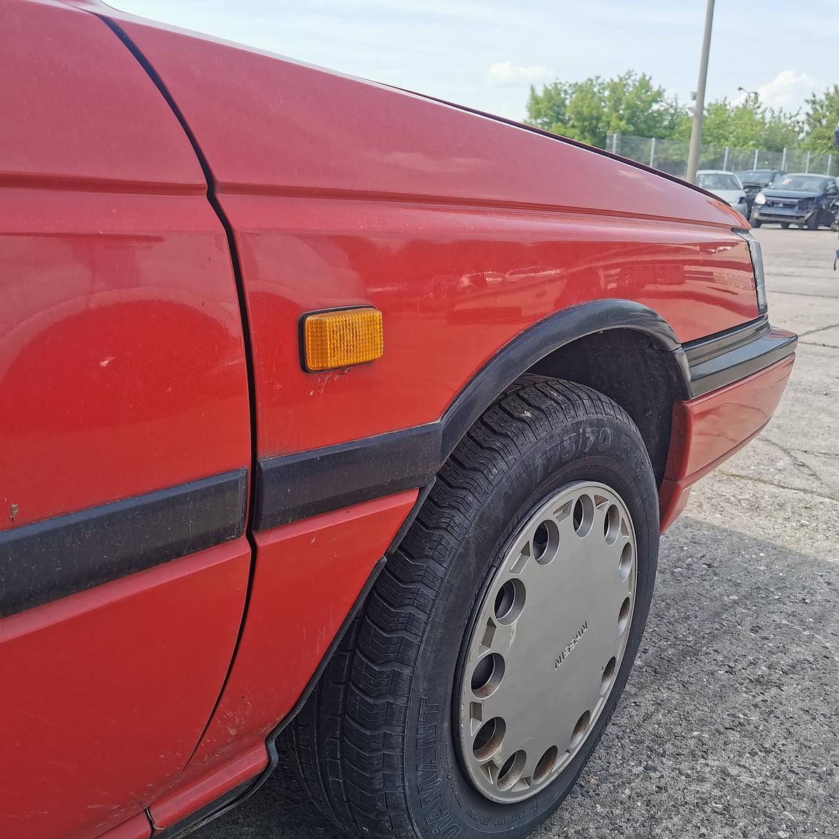 Nissan Sunny Coupe B12 Kotflügel Fender vorn rechts 526 Hot Red Uni