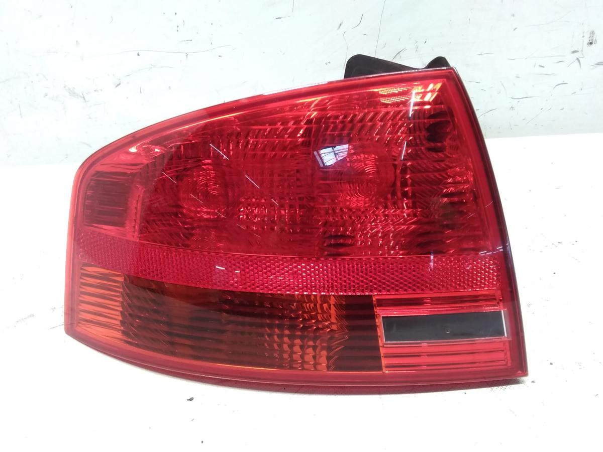 Audi A4 8E B7 Limousine original Rückleuchte Heckleuchte links BJ2005 8E5945095