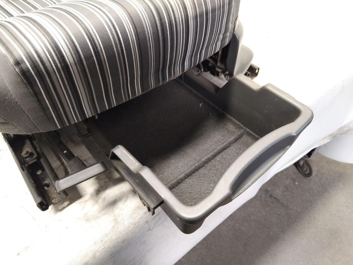VW Fox 5Z original Sitz vorn links Fahrersitz Stoff grau BJ2007