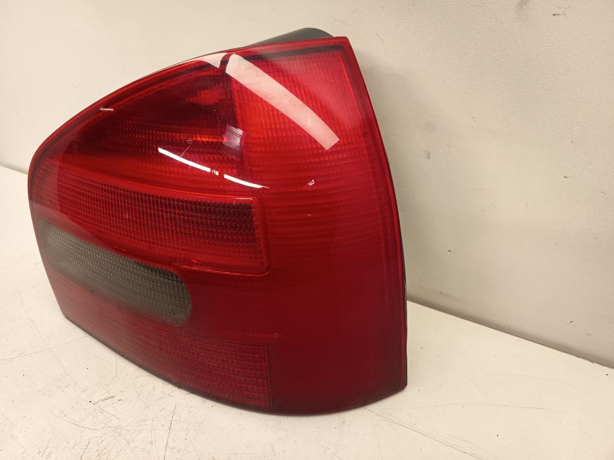 Audi A3 8L original Rückleuchte rechts Heck/Schluss/Licht Bj 1998