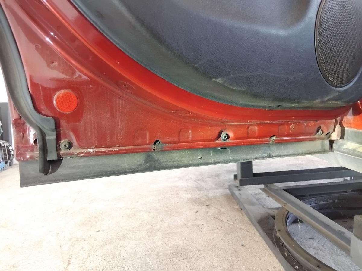 VW Passat 3B Limousine T&uuml;r hinten links coloradorotmetallic LB3Y BJ1997