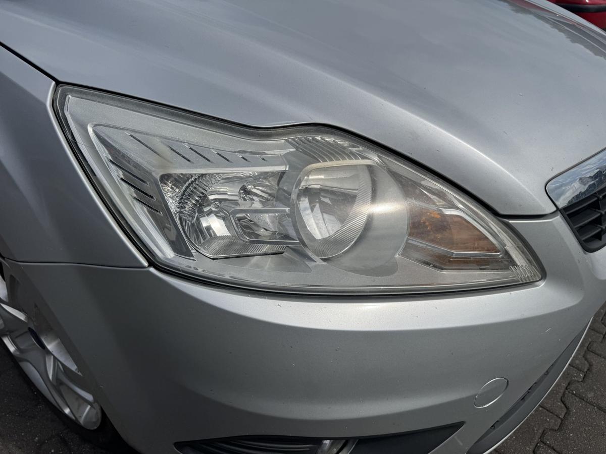 Ford Focus 2 original Scheinwerfer vorn rechts Halogen Facelift Bj.2009