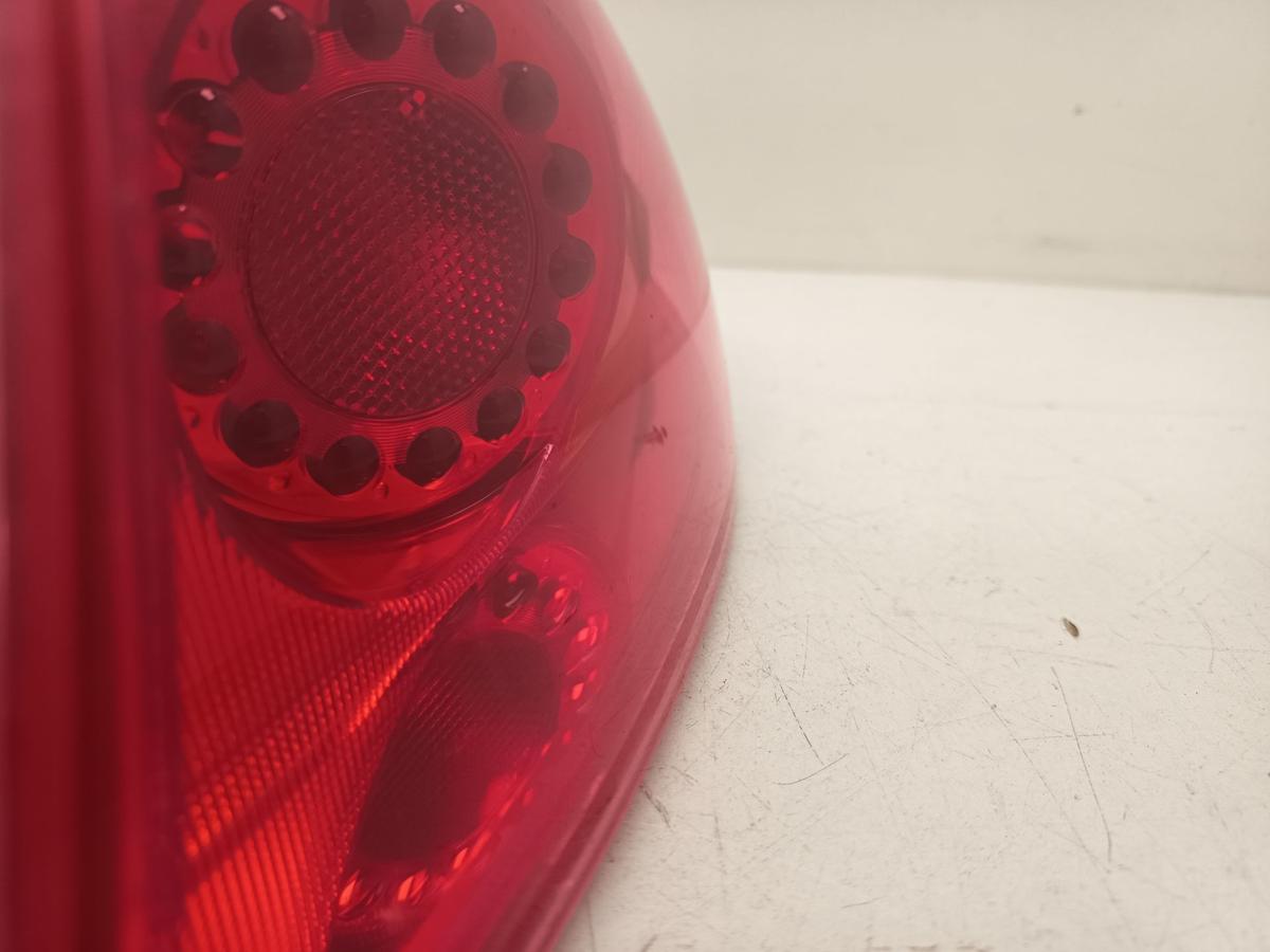 Seat Leon 1P Facelift Bj 2009 original R&uuml;ck-Heck-Schlussleuchte rechts au&szlig;en