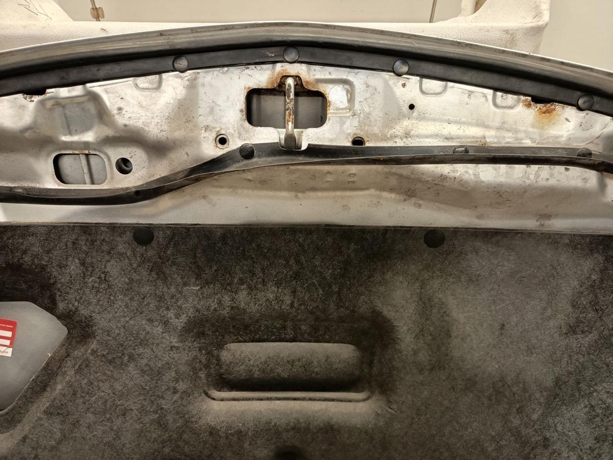 Mazda Premacy CP orig Motorhaube Deckel vorn 22V-Satinsilber Bj 2004
