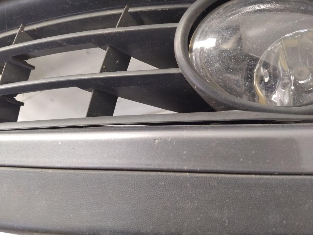 VW Passat 3C orig Sto&szlig;f&auml;nger Sto&szlig;stange vorn LA7T United Grey BJ2005 mit Grill