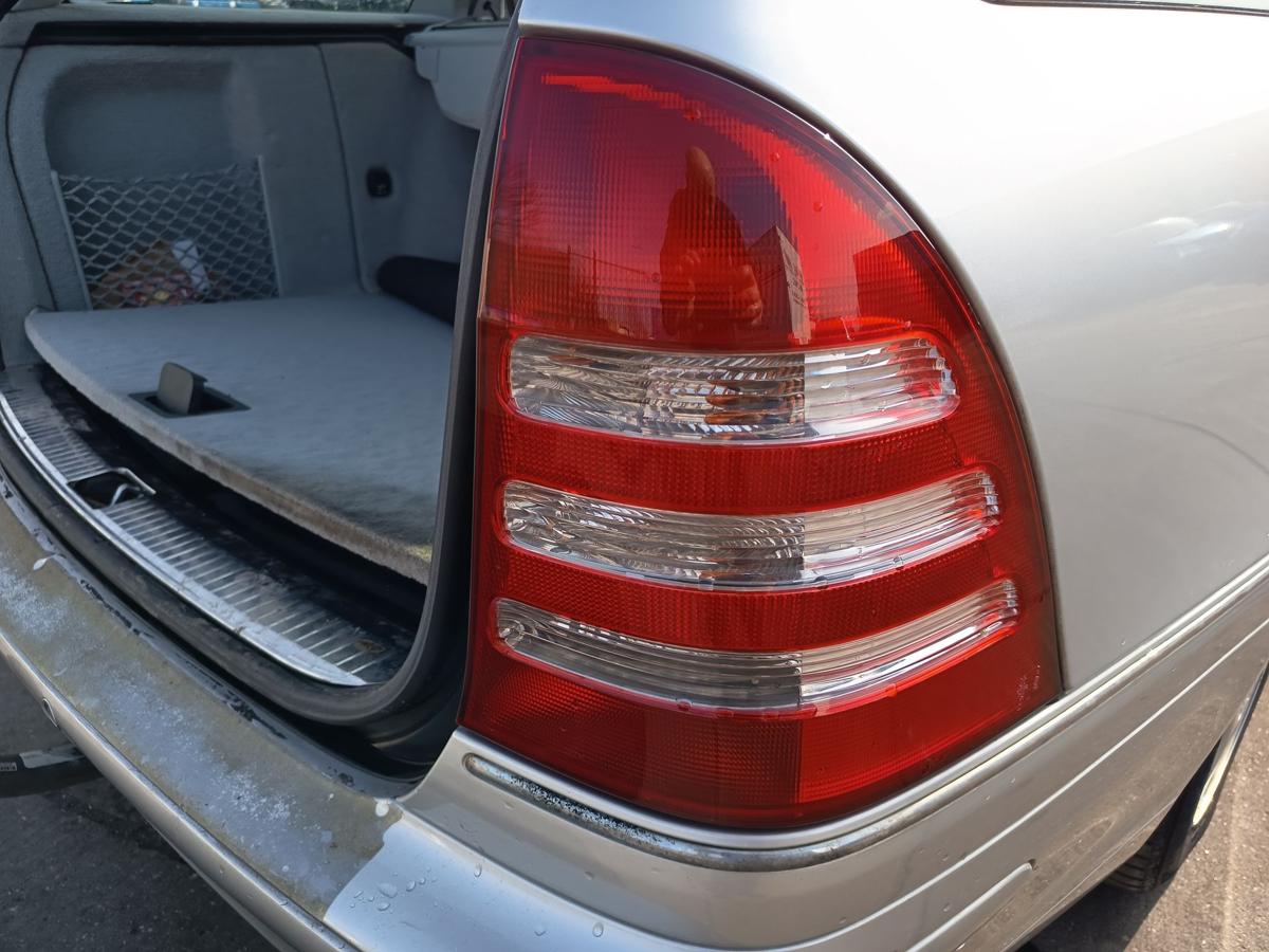 Mercedes S203 original R&uuml;ckleuchte rechts Heck Schluss Licht Bj 2002