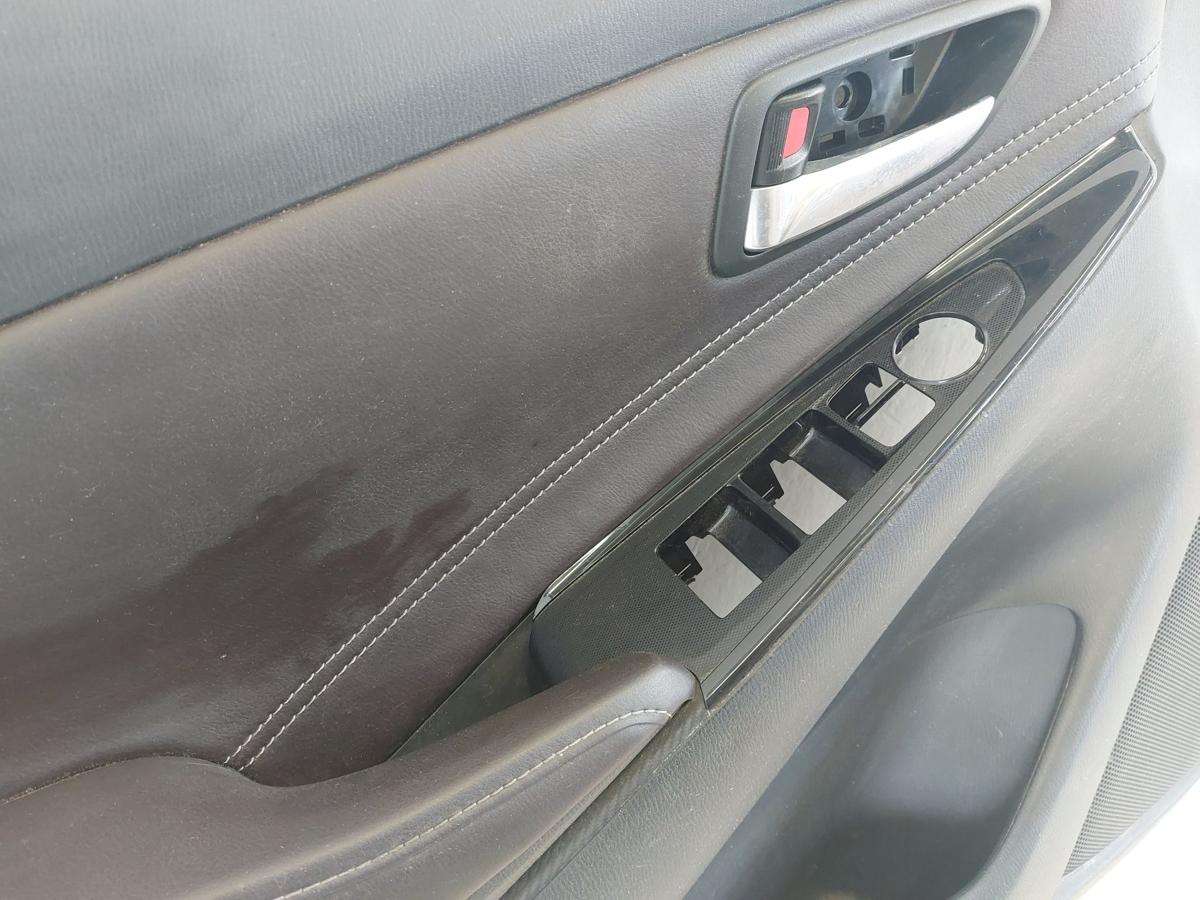 Mazda 2 Typ DJ T&uuml;rverkleidung vorn links Innenverkleidung T&uuml;r mit Kunstleder