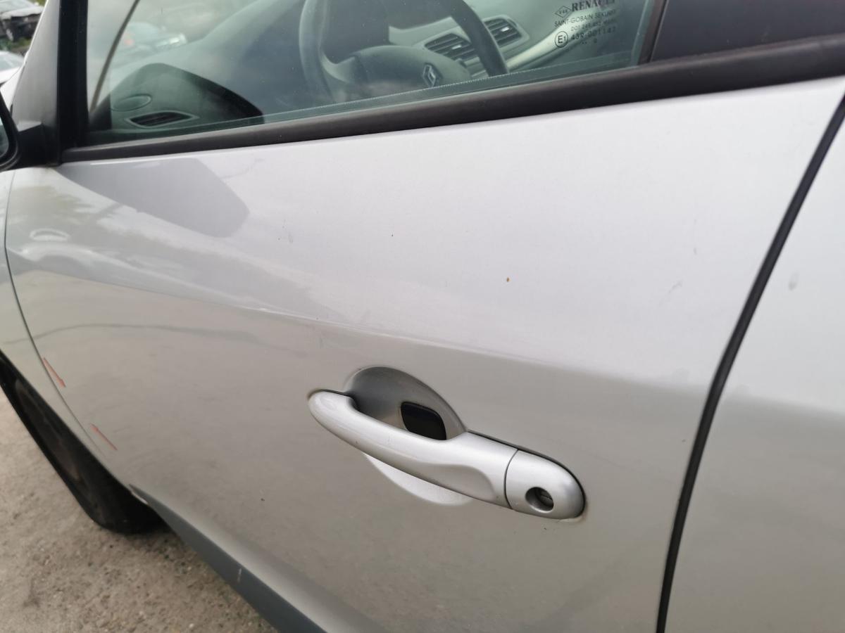 Renault Megane III Z Kombi Fahrertür Tür Autotür Rohbautür vorn links TED69 GREY