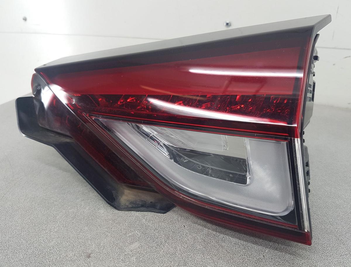Mitsubishi Eclipse Cross R&uuml;ckleuchte innen rechts Bj2023 LED Modell ab 2021
