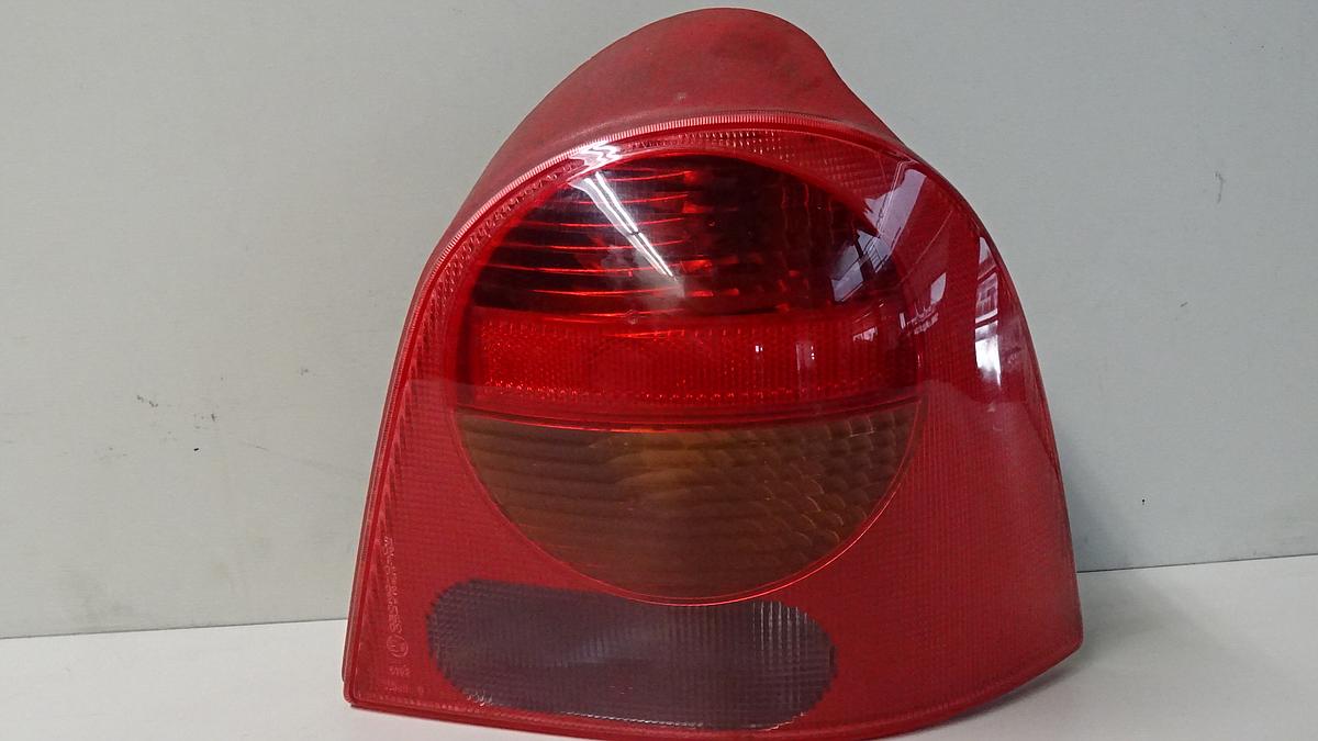 Renault Twingo C06 Bj2001 Rückleuchte Rücklicht rechts 7700426320 in rot