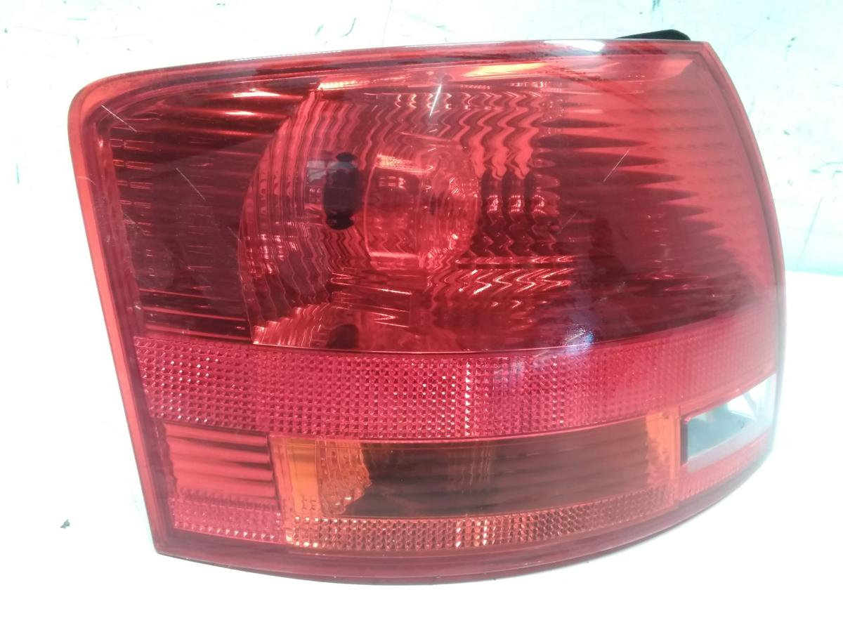 Audi A4 8E B7 Avant Kombi original Rückleuchte Heckleuchte links Bj.2006