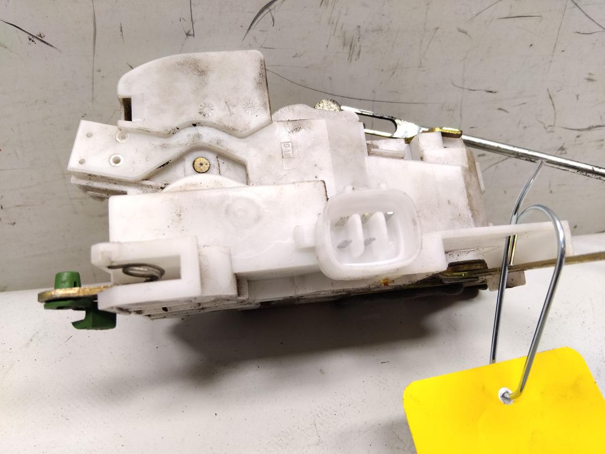 Toyota Avensis T22 orig T&uuml;rschloss vorn rechts mit Zentralverriegelung BJ2002