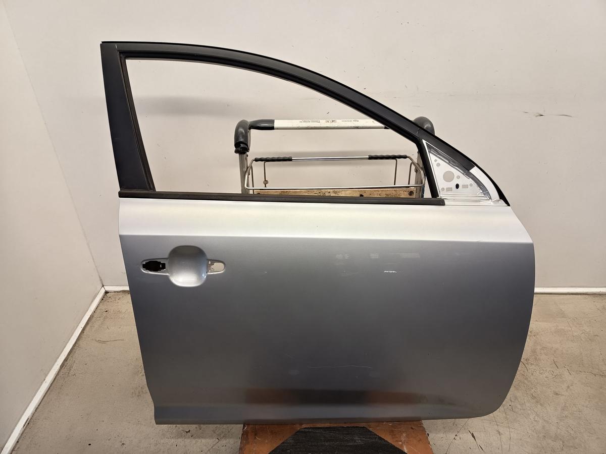 Kia cee&acute;d ED original T&uuml;r vorn rechts Beifahrer (Roh) 9S Kirunasilber Bj 2009