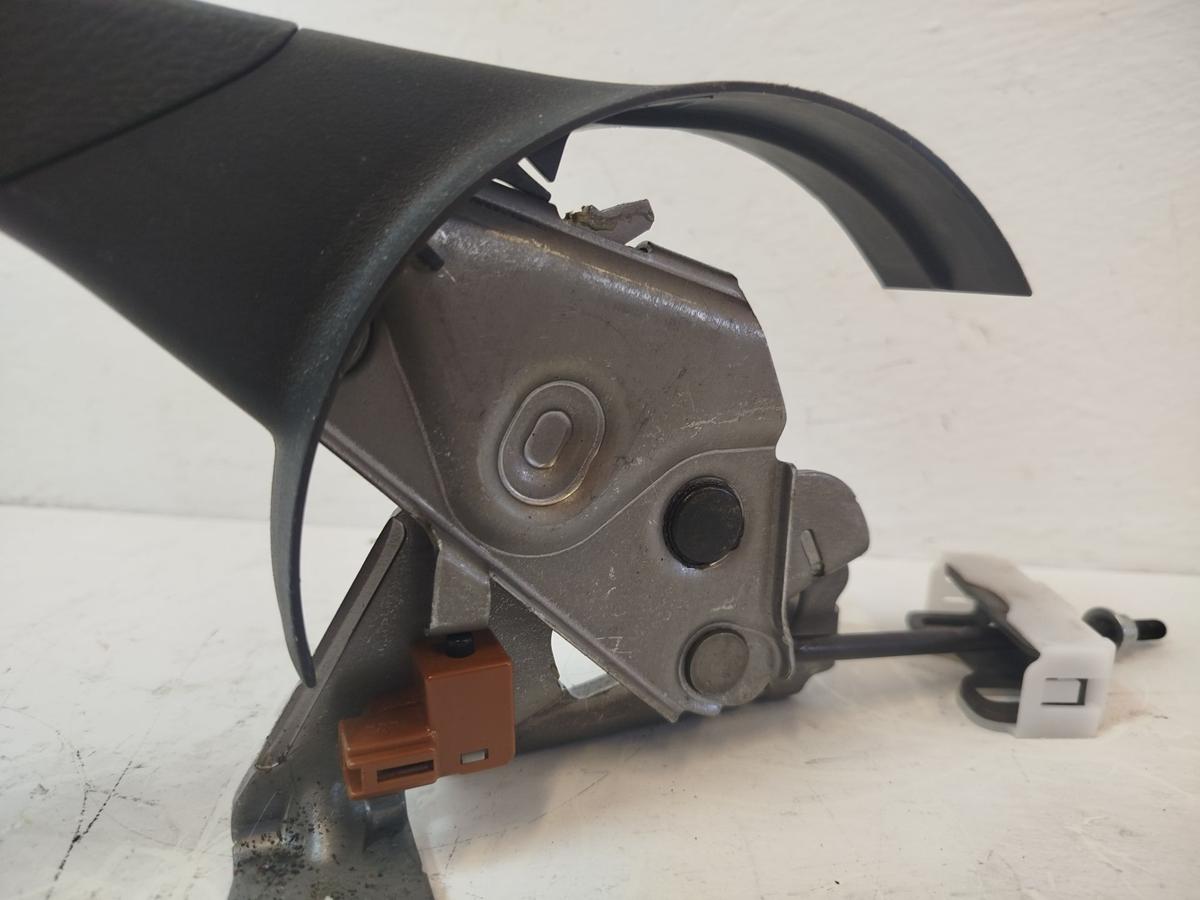 Toyota Yaris XP13 Handbremshebel Handbremse Parkbremse Feststellbremse