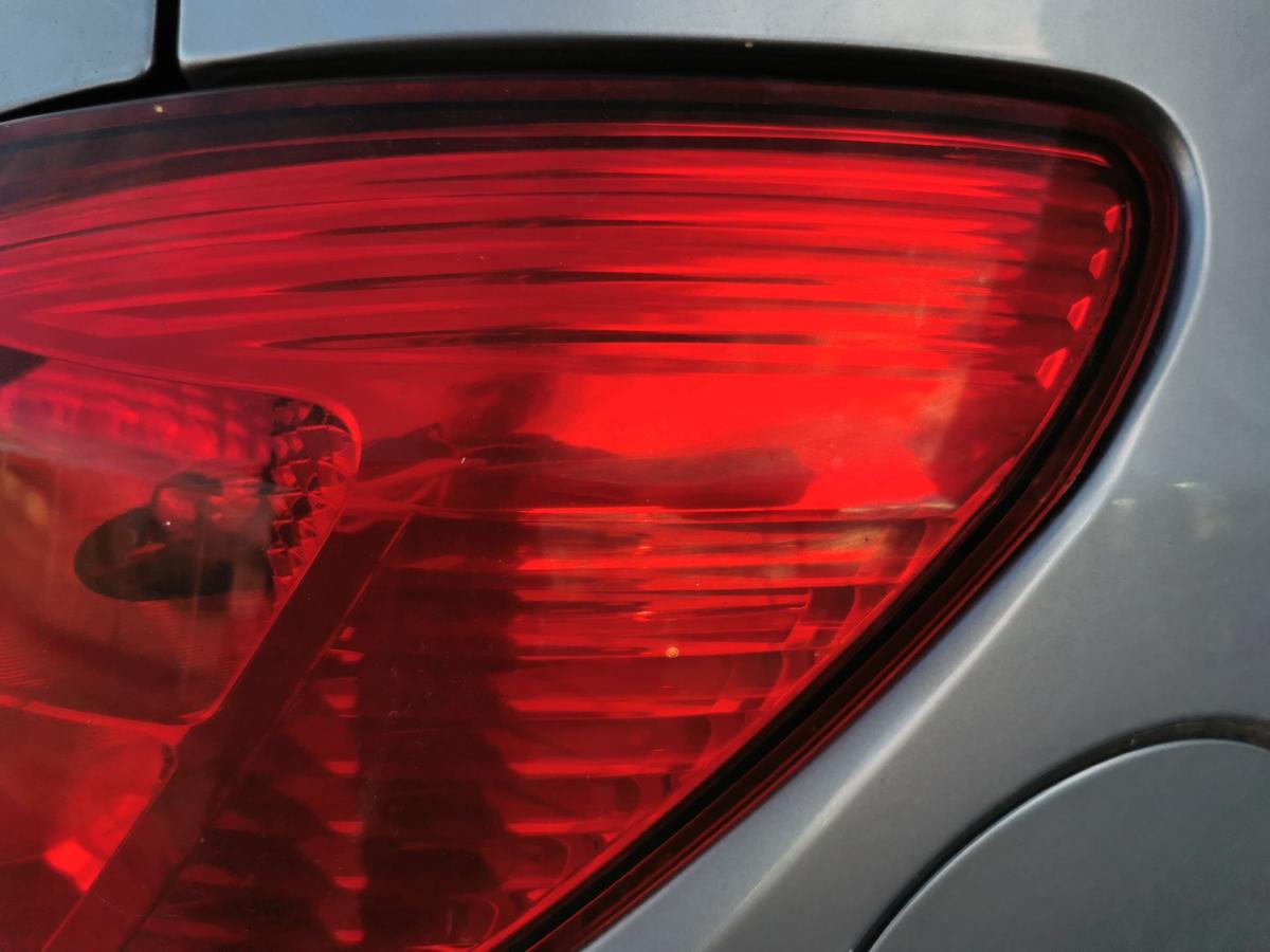Opel Corsa D Rückleuchte Schlussleuchte Rücklicht Lampe hinten rechts 5 Türer