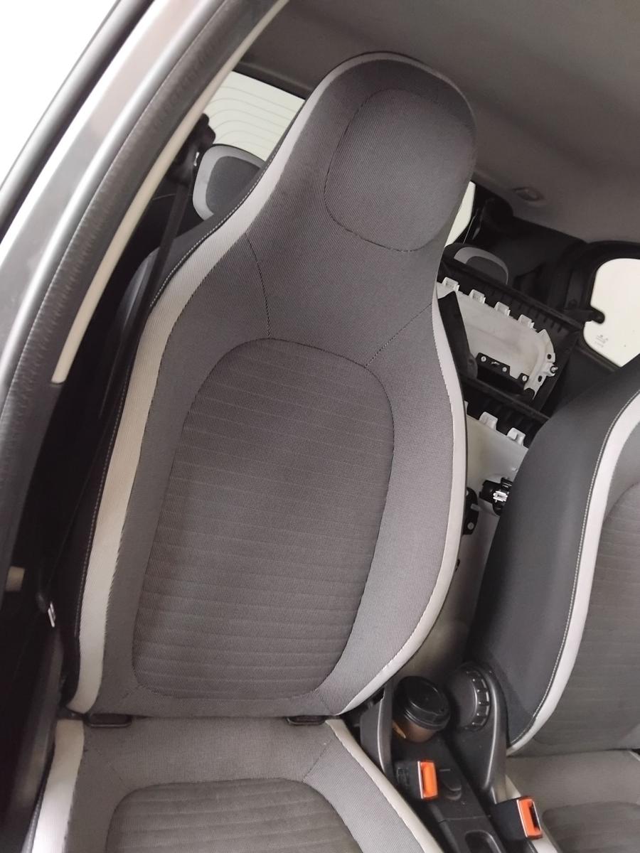 Renault Twingo 3 orig Sitz vorn rechts Beifahrersitz Stoff grau beheizt BJ2018