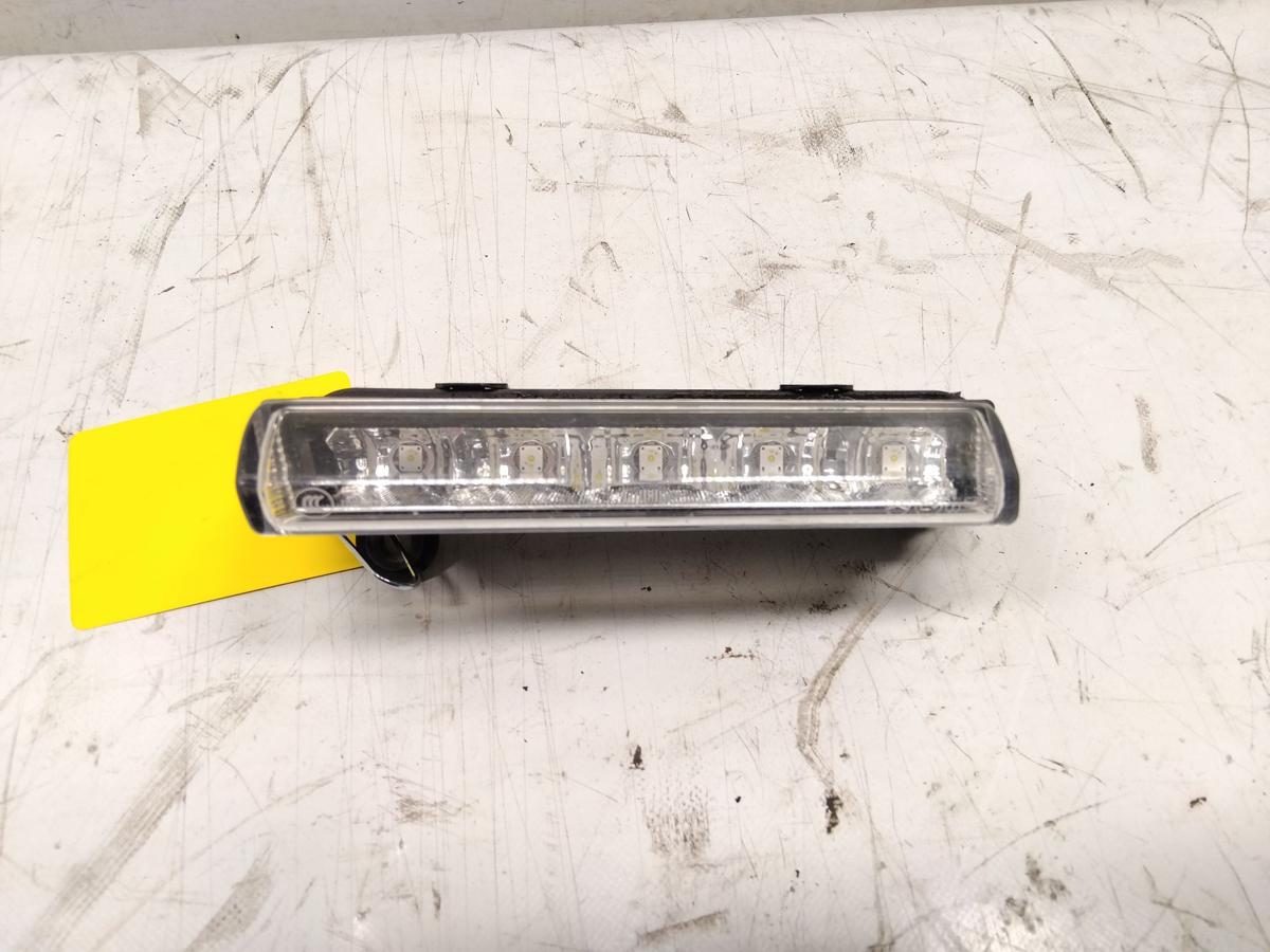 Mercedes Actros MP4 963 original Tagfahrleuchte links LED A9608203156 Bj.2018