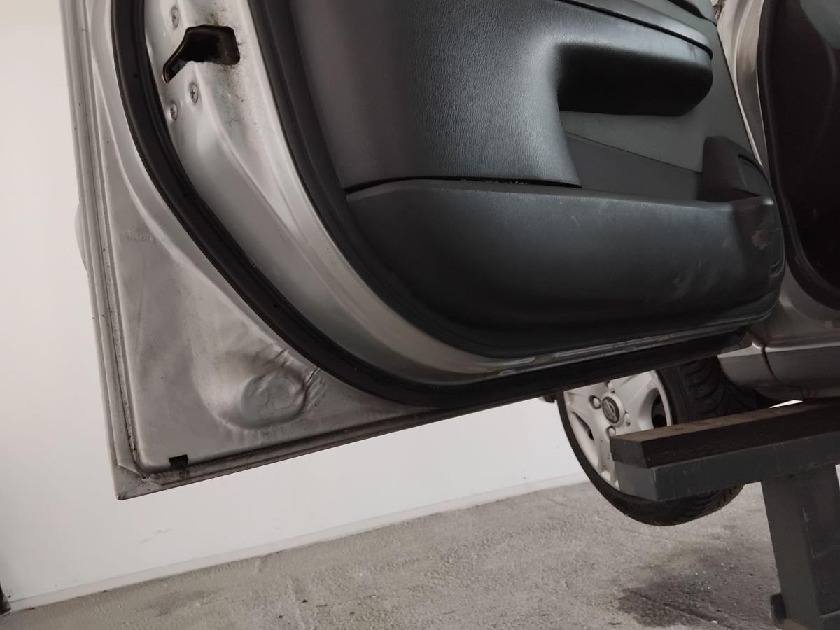 Nissan Micra K11 2.Facelift Tür vorn links Fahrertür 5-Türer BJ2001 KL0 silvermetallic