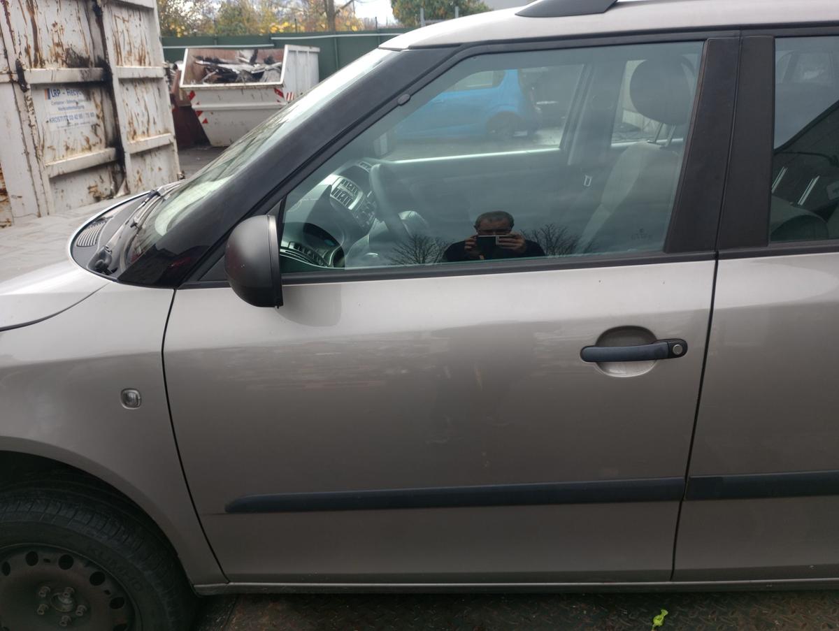 Skoda Fabia II original Tür vorn links Fahrer (Roh) F8H Beige Bj 2010