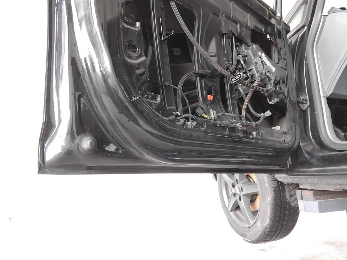 Seat Ibiza ST Kombi 6J Tür vorn links Fahrertür LC9Z blackmagicperleffekt BJ2010