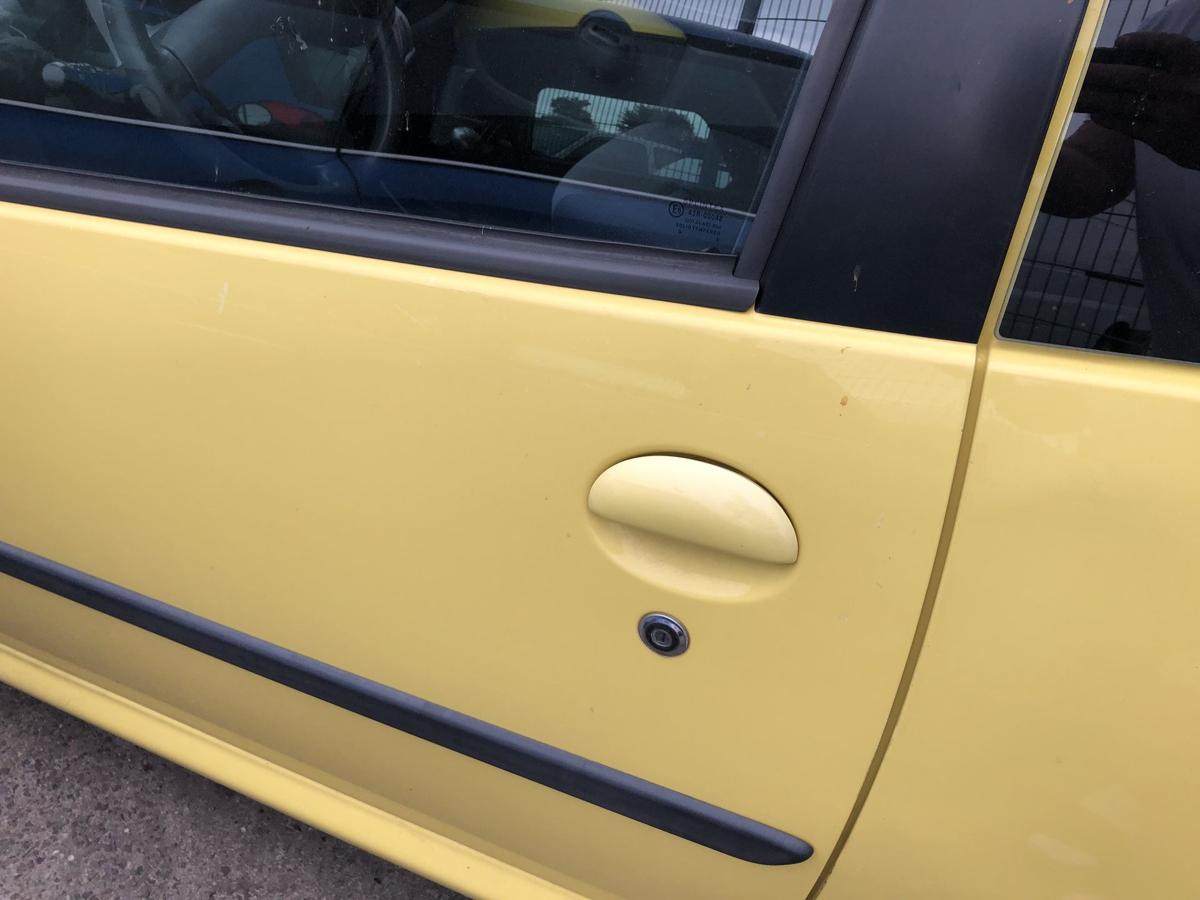 Peugeot 107 Typ P T&uuml;r vorn links Fahrert&uuml;r nur f&uuml;r 3 t&uuml;rer KBL Citrus Gelb