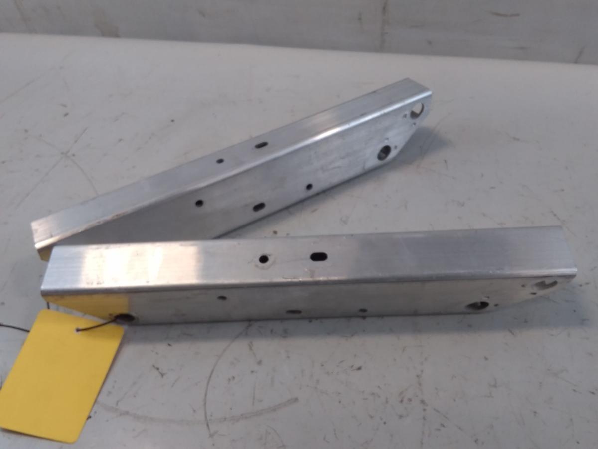 Tesla Model S Facelift original Satz Alustreben Front 1634792-00-F Bj.2023