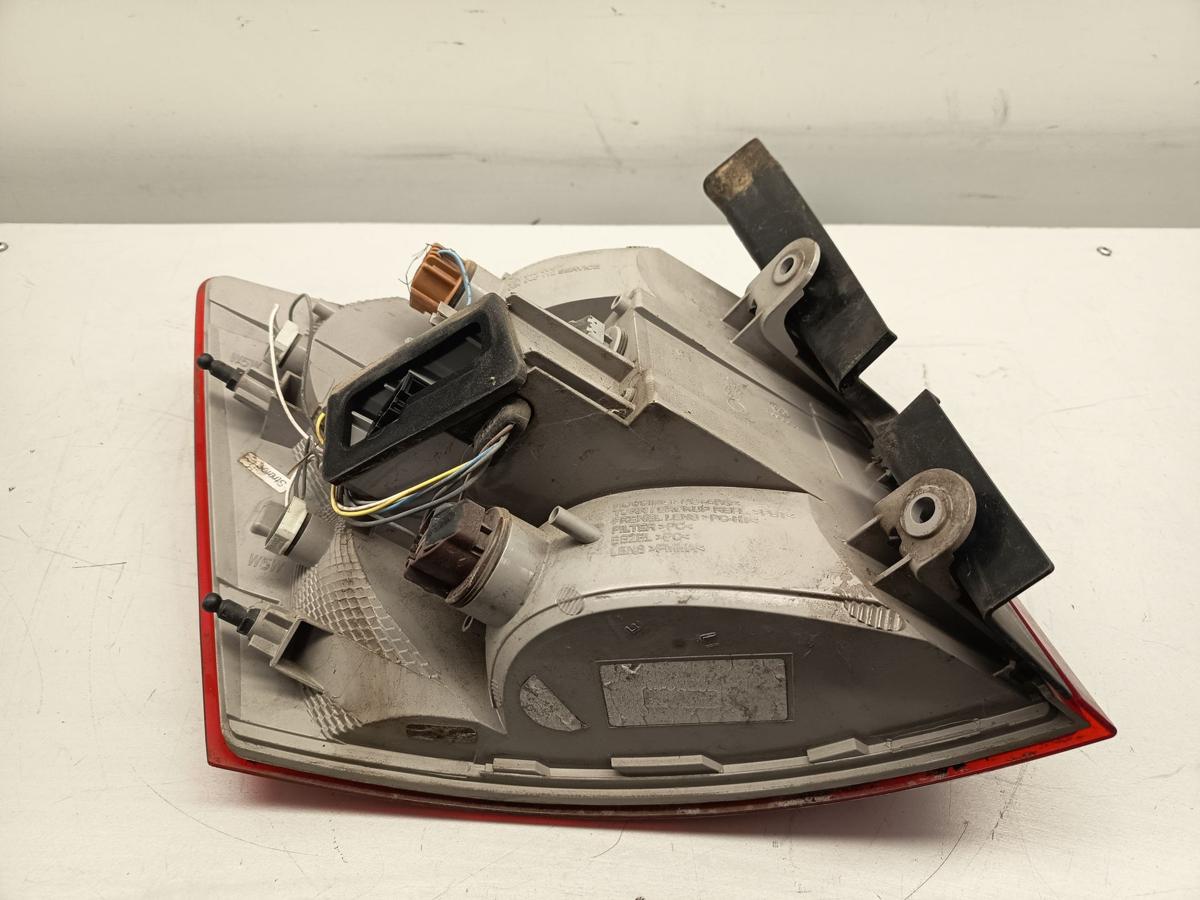 Skoda Octavia III 5E Combi orig R&uuml;ckleuchte rechts Heck/Schluss/Licht Bj 2016