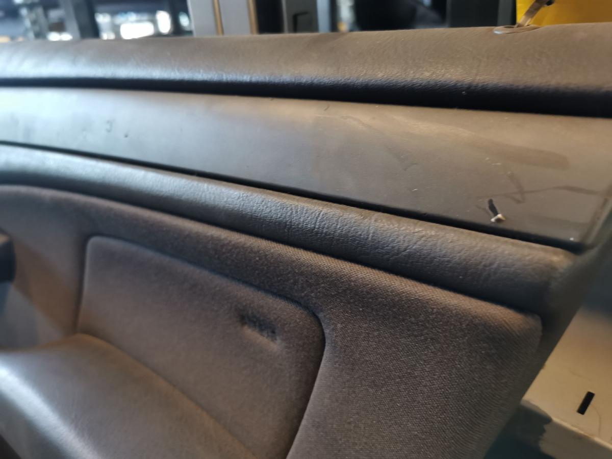 BMW E46 Limo Facelift T&uuml;rverkleidung vorn rechts T&uuml;rpappe Innenverkleidung T&uuml;r