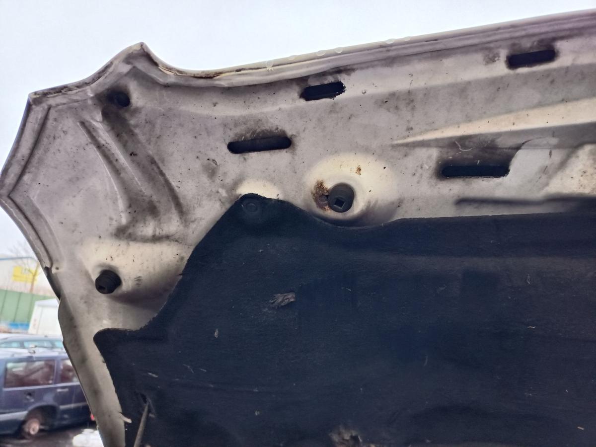 Mercedes Vito W639 original Motorhaube Klappe Deckel vorn 9147 Arktiswei&szlig; Bj2007