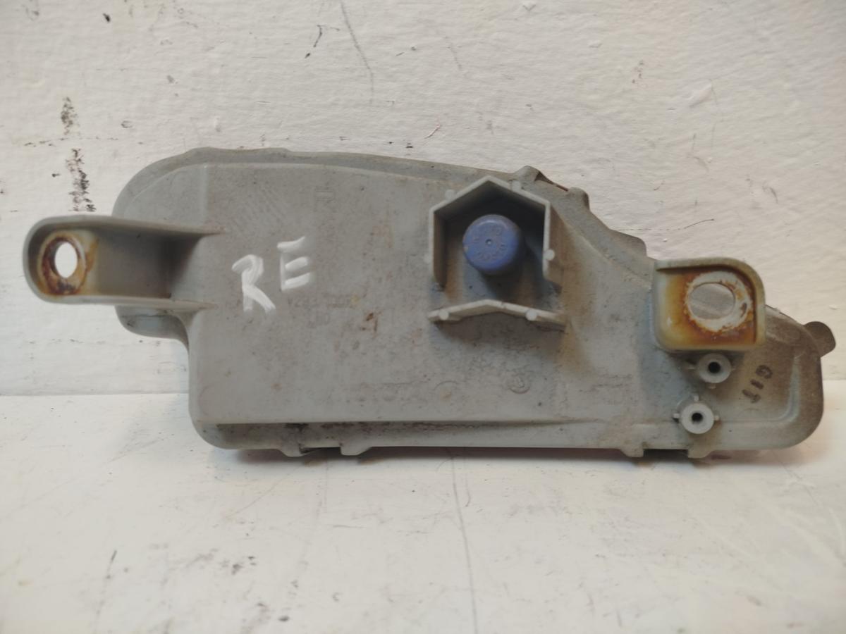 Toyota Yaris XP13 Reflektor Sto&szlig;f&auml;nger hinten R&uuml;ckstrahler