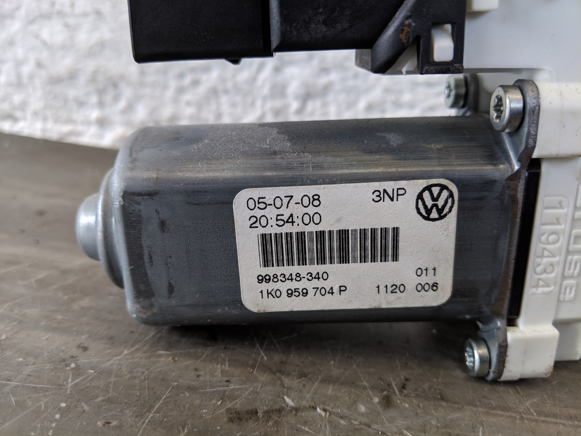 VW Golf 5 Variant Bj.08 OE Fensterhebermotor hinten rechts 1K0959704P