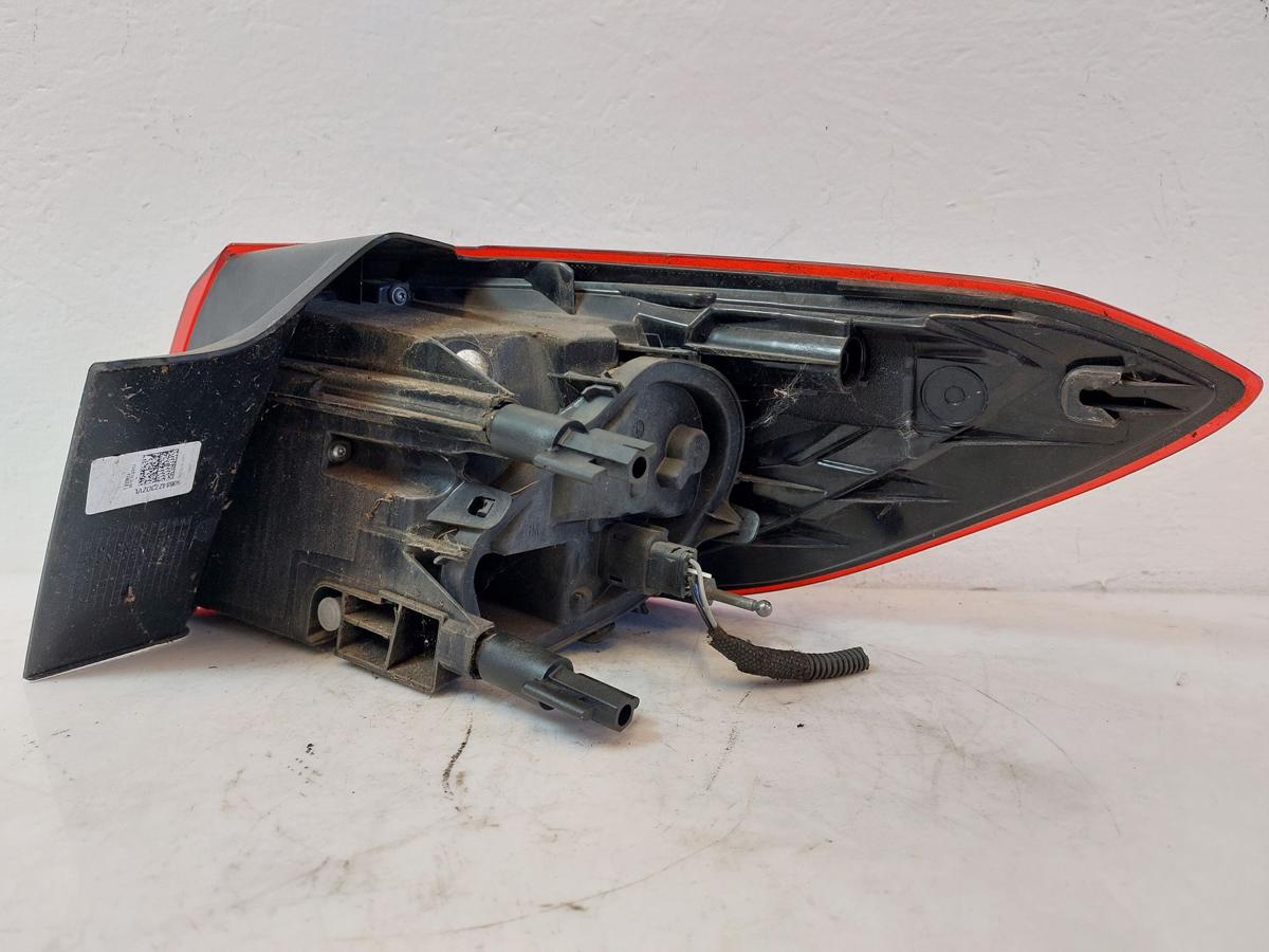 Opel Astra K B16 Caravan Rückleuchte links außen Ecke Rücklicht kein LED OEM