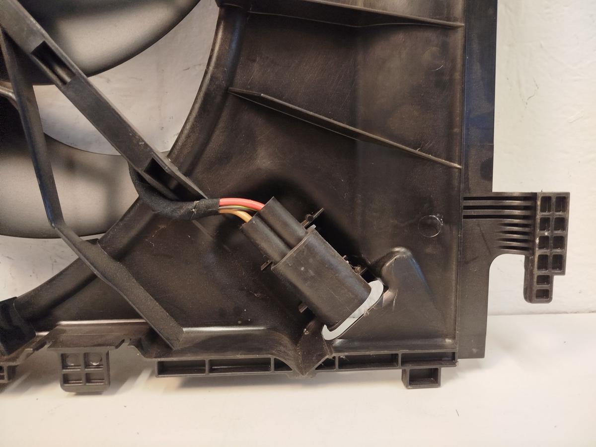 Mercedes C Coupe 203 K&uuml;hlerl&uuml;fter L&uuml;fter K&uuml;hlerzarge 220CDI 110KW OM 646.963