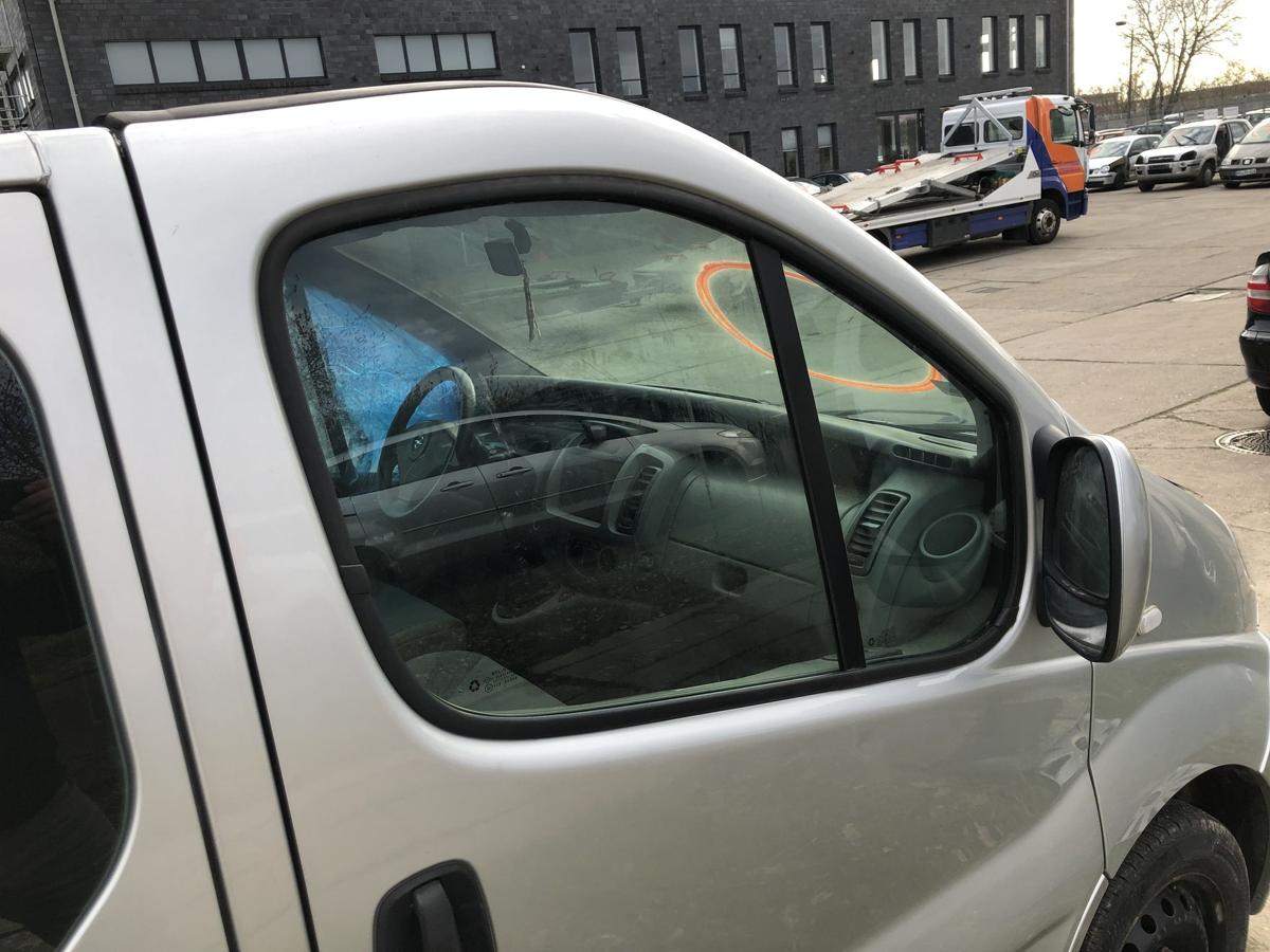 Tür vorn rechts Rohbau Beifahrertür 82U Starsilber M2 Opel Vivaro X83